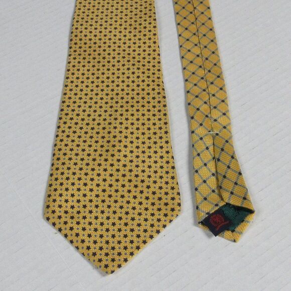 TOMMY HILFIGER Classic Print Men's 100% Imported Silk Tie Made in USA 58 Inches - Picture 1 of 7